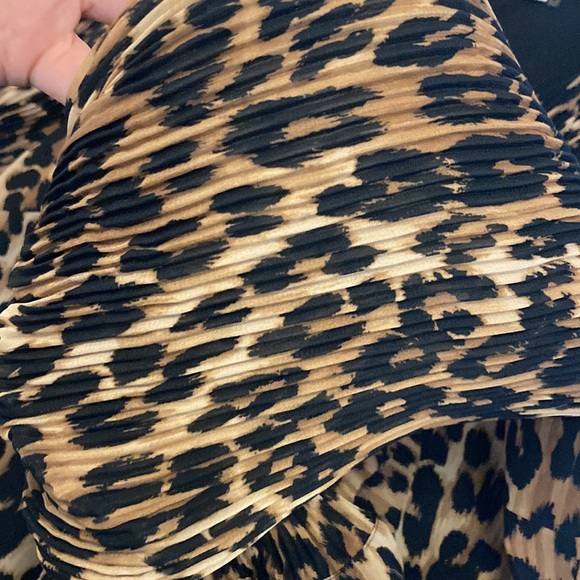 MILLY leopard print blouse size large - Picture 8 of 11